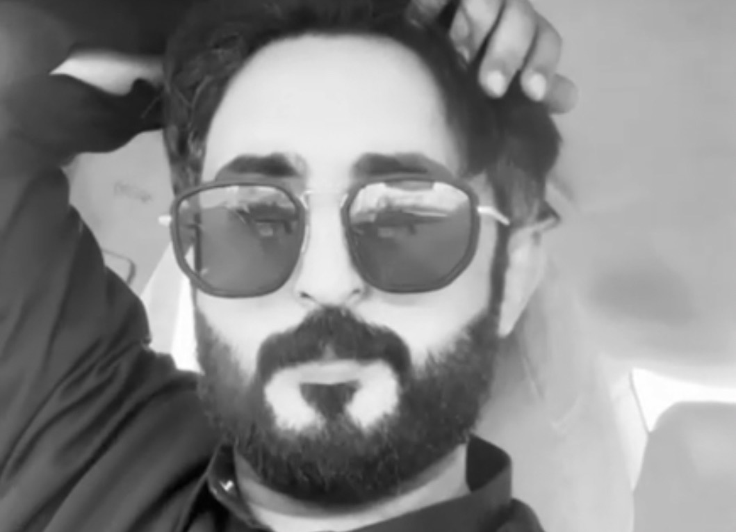 صورة من معرض نواف الخمعلي